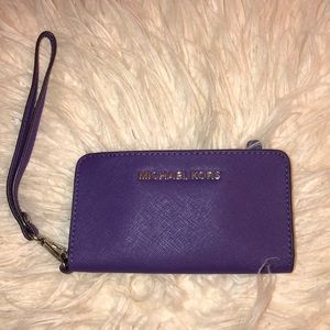 MK Smartphone Wristlet